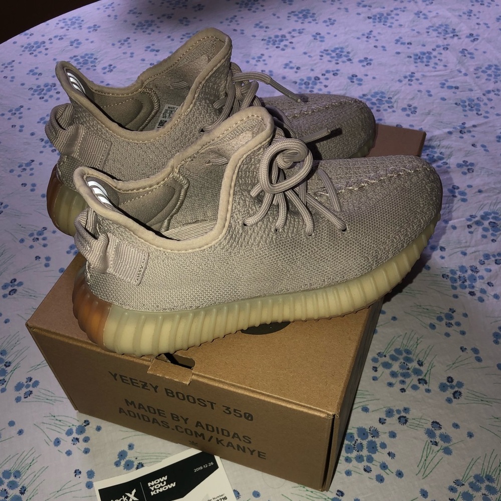 Adidas Yeezy boost 350 V2 sesame